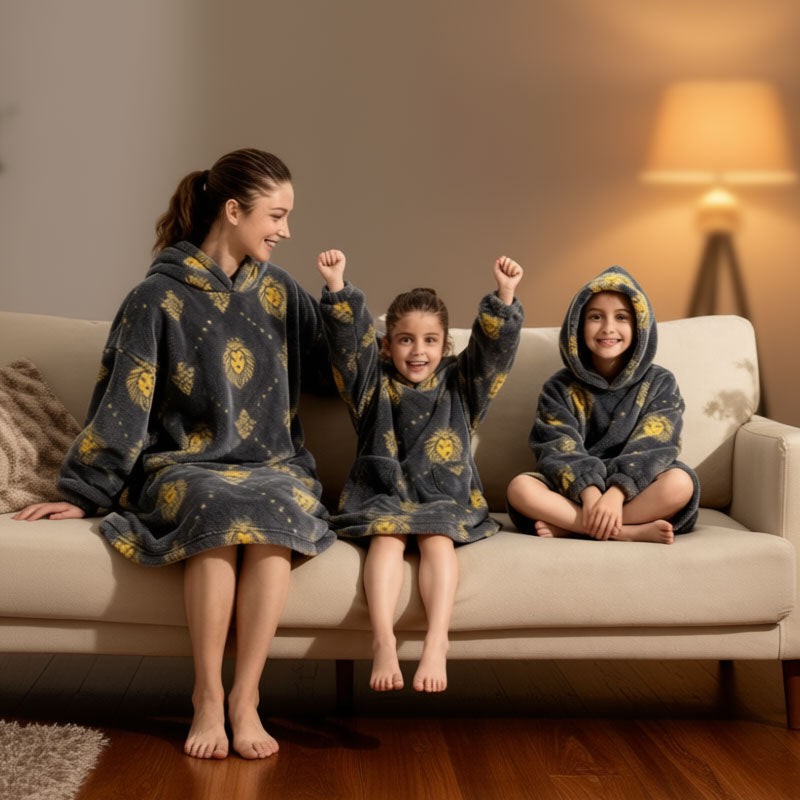 🧸 Thickened bathrobe with hood and blanke