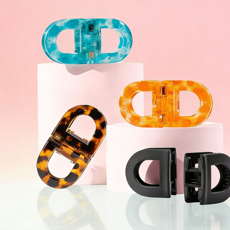 Smart magnetic hair cli